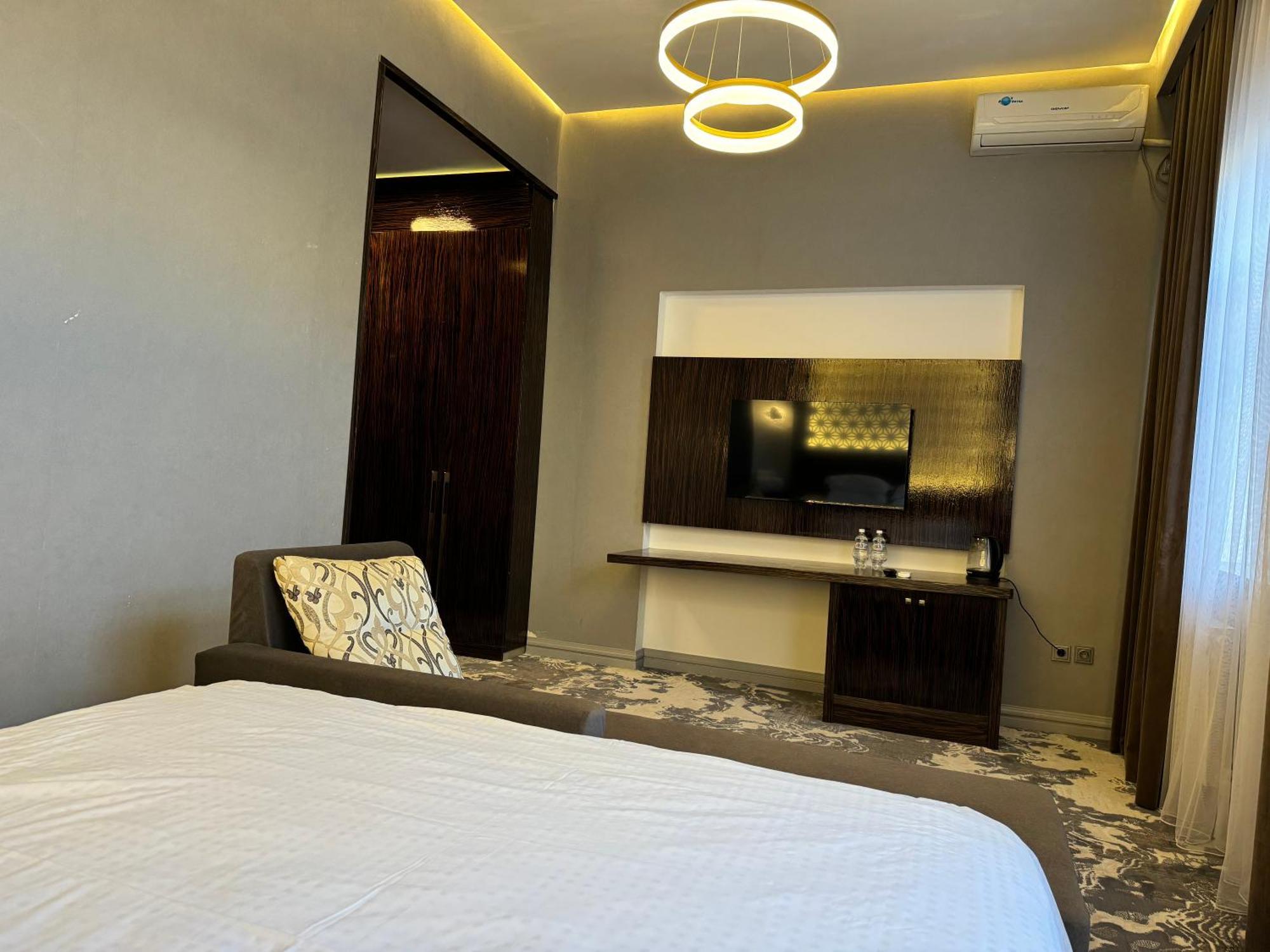 Hotel Jasmine Taraz Exteriér fotografie
